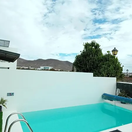 Villa Erimar Luxe 2-Slaapkamer Villa Met Verwarmd Privezwembad