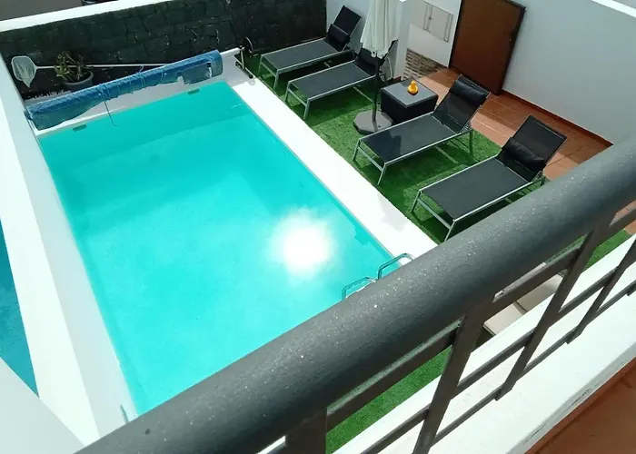 Erimar Met Verwarmd Zwembad Willa