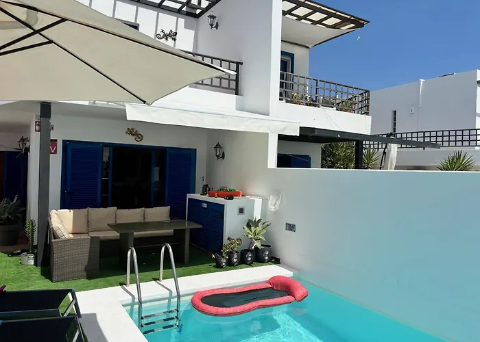 Erimar Met Verwarmd Zwembad Willa